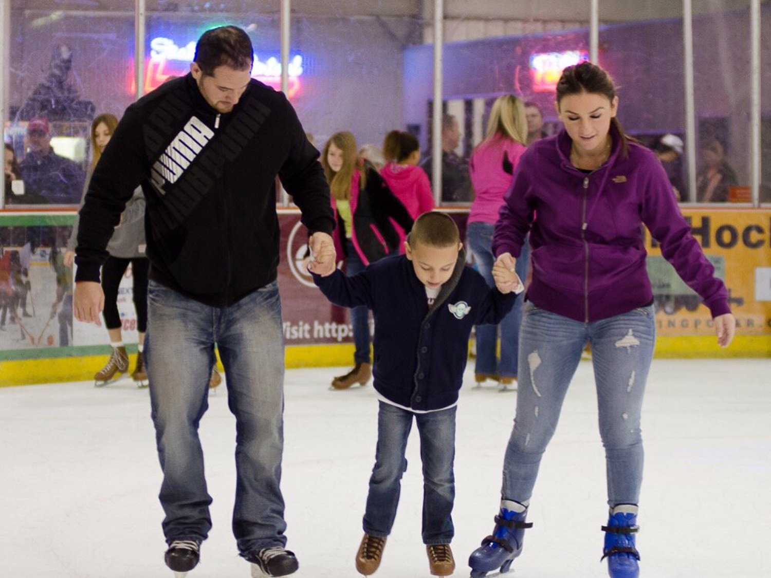 Public+Ice+Skating+Family+1